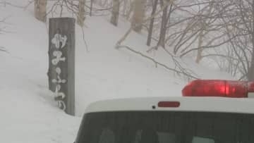 「頑張れ！」雪崩から救助の瞬間　北海道・上富良野岳でバックカントリー中の雪崩事故相次ぐ　閉山中の富士山で外国籍男女の滑落事故も