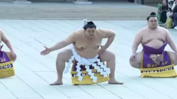 参拝客2000人超が興奮！明治神宮で豊昇龍と大の里の両横綱が土俵入り　横綱2人での土俵入りは6年ぶり