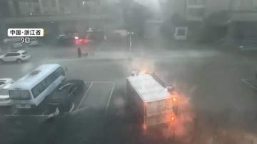 強風でトラック横転も…台風13号が中国直撃　上海の街は冠水　沖縄で農業用ハウスや住宅が損壊し9人けが　奄美も一部停電