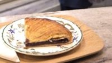 “和菓子文化”が世界へ…フランス伝統菓子「ガレット・デ・ロワ」と日本の「あんこ」が融合　パリで広がる“あんこガレット”