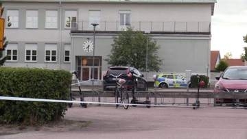 スウェーデンの高校に刃物男侵入　1人死亡、3人けが　元生徒の18歳男を拘束