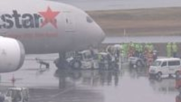 成田空港でトーイングカーから出火…ケアンズ行きのジェットスターをけん引作業中　乗客は搭乗前