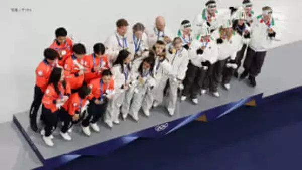 フィギュア団体表彰台で靴のブレードが刃こぼれ、日本連盟が抗議　日本チームも