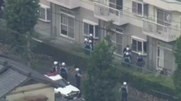 【速報】アパートに外国人とみられる男が立てこもり　部屋に“もう1人”か　警察官に「入ったら殺すぞ」　愛知・豊橋市