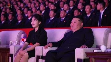 金正恩総書記の娘“ジュエ氏”が「戦勝記念日」行事に初出席　妻・李雪主氏も同行