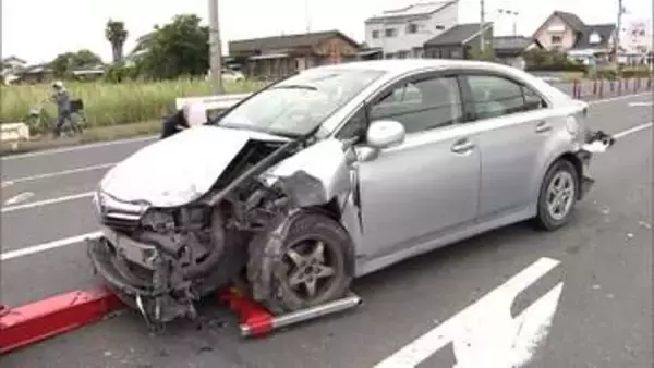 複数の車が絡む事故で6人けが　群馬・館林市