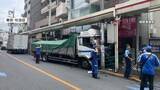 「「人が歩いていたら大事故に」商店街で中型トラックが歩道乗り上げ電柱に激突　運転手を搬送　東京・JR西荻窪駅近く」の画像1