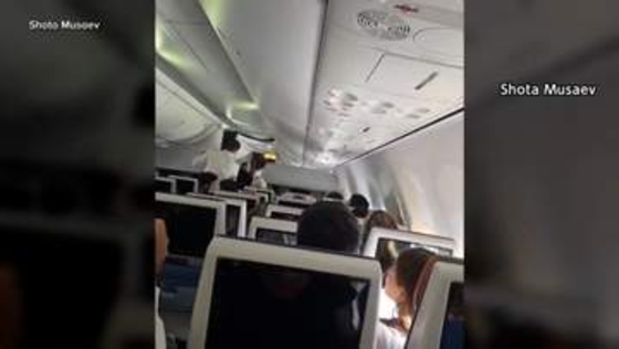 機長刺した副操縦士は母国・オマーンで飛行禁止だったか　 過激思想を懸念 　イスラエル行き旅客機の緊急着陸事件