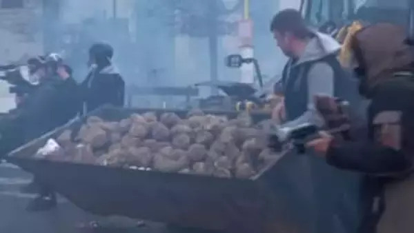 ジャガイモ投げつけ農家激怒！EU議事堂にド派手なトラクター集結…自由貿易協定で安い南米産流入と抗議デモ