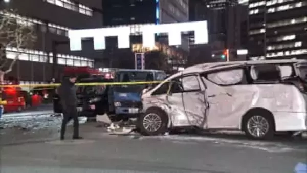 東京・赤坂の特許庁前交差点で6台が絡む事故　タクシー客が心肺停止