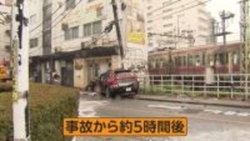 京王線の踏切で電車とぶつかり車の前方部分大破 運転士「30メートル手前で車が入ってきた」