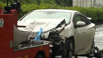 横浜の中原街道で渋滞中の車列に車突っ込む　運転手が逃走　少なくとも6代巻き込まれ5人が病院に搬送　神奈川