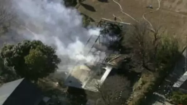 木造2階建て住宅が全焼　ケガ人なし　埼玉・本庄市