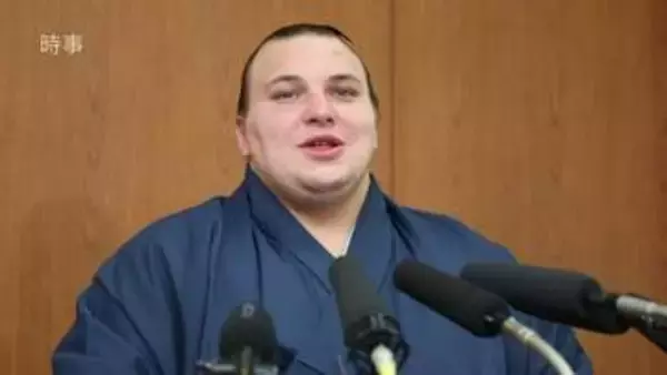 優勝から一夜　安青錦が会見「やりきった」　巴戦制し3度目の優勝　安治川部屋近くのウクライナ料理店はいったん閉店して応援