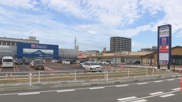 富山市に「アクロスプラザ富山掛尾」が完成　県内・市内初出店など4店舗が18日から順次オープン　平和堂が手掛ける食品スーパーや家具・インテリアも揃えたヤマダデンキなど