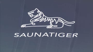 死因は熱中症か焼死の可能性　非常用ボタン受信盤「触ったことがない」とオーナー　赤坂個室サウナ夫婦死亡火災