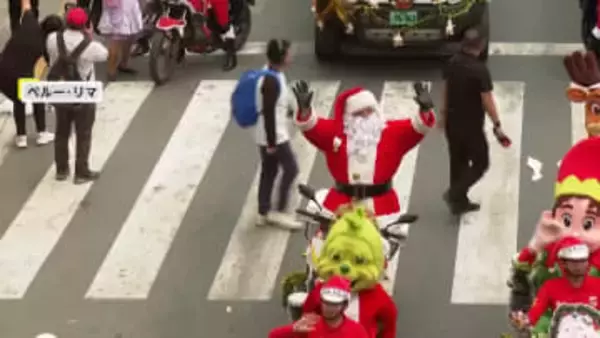 サーファーサンタがビーチに集結、警察官サンタや宇宙サンタも…教皇レオ14世は就任後初のイブのミサに参加