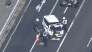 軽自動車と乗用車が出合い頭に衝突…計6台が絡む事故に　女性2人けが　岐阜市