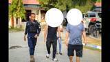 「東ティモールで特殊詐欺関与疑いの日本人1人を拘束　現場から日本警察を装った横断幕や日本パスポート複数を押収」の画像1