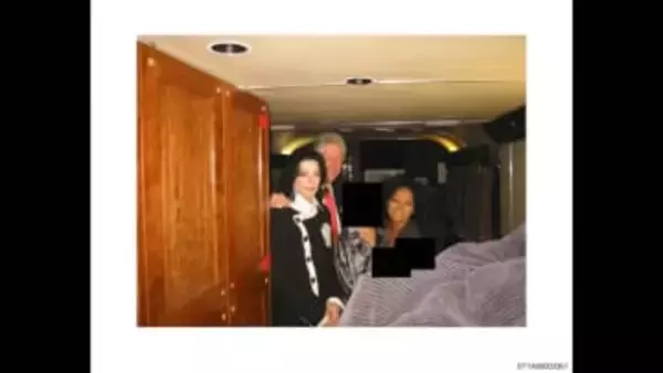 マイケル・ジャクソンさんらが写った写真も　少女らへの性犯罪で起訴のエプスタイン氏捜査資料の公開開始　アメリカ司法省