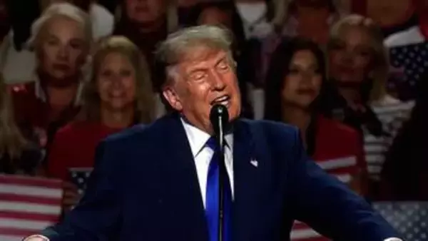トランプ大統領、高齢者2000万人超に約1万4000円支給へ　中間選挙まで1カ月　家計支援策を相次ぎ打ち出し