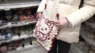 「没頭できる時間が魅力」編み物ブーム続く…ラグマット製作する人も　毛糸売上げは3年前から約4倍に