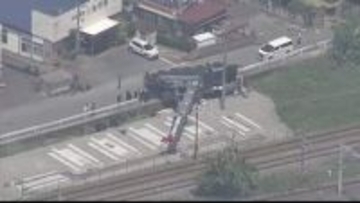 鉄板に男性作業員が下敷きに　クレーン車が横転　大型蓄電池の設置予定地で約17トンの重りつり上げる作業中　福岡・大牟田市