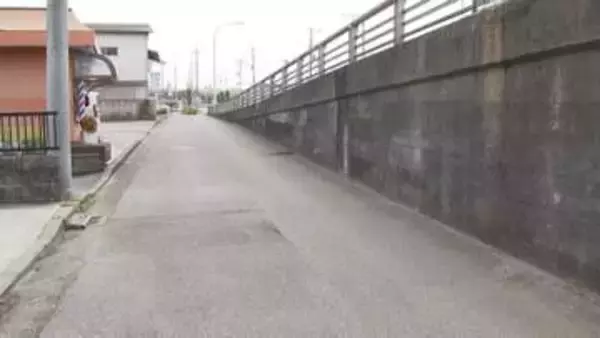 ひき逃げか　血を流して倒れていた66歳男性が死亡　現場には車の破片が散乱　千葉・君津市