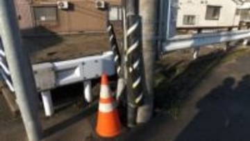 大破した軽自動車の近くで33歳会社員女性が死亡　女性に声をかけていた男性が行方不明　ひき逃げか　富山・高岡市