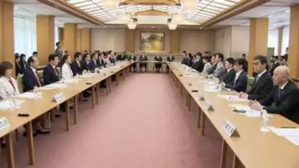 皇族確保「とりまとめ案」7党が賛同　女性身分保持・男系養子