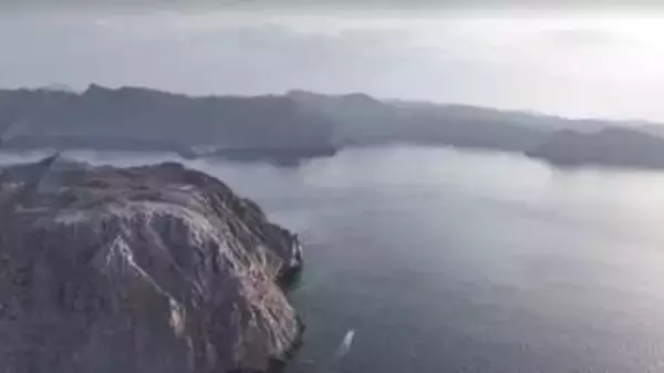韓国企業の貨物船がホルムズ海峡で爆発と火災　韓国外務省が発表　「攻撃を受けた」との情報も