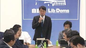 食料品の消費減税「2年限り」を明記所得連動給付は“29年4月から”も財源示されず税制改正大綱案