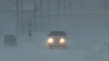 北日本は警報級の猛吹雪…各地でホワイトアウト発生　秋田で列車が脱線転覆　被災地の病院は一部病棟再開　週末も真冬の寒さ続く