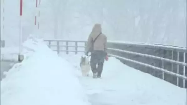 広く“冬の嵐”12日にかけ猛吹雪も　空の便 数便が欠航　交通機関の乱れに注意