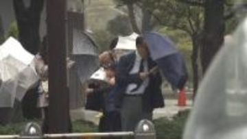 「あすにかけて嵐襲来」竜巻・突風・落雷・暴風・強雨の恐れ　一転、土曜日は夏を思わせる暑さに　早くも熱中症に注意