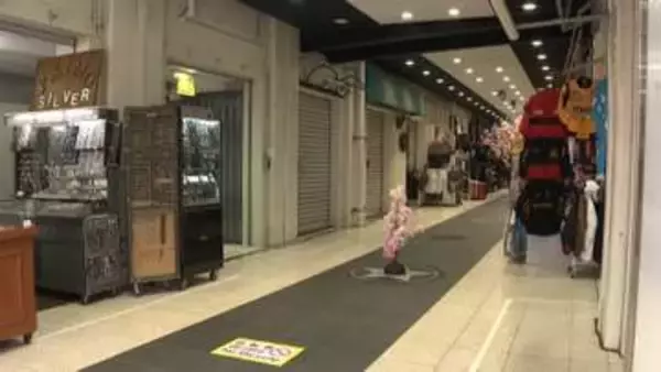 アメ横のブランド品販売店で“400万円”ネックレス窃盗　2時間試着繰り返す　30代くらいの男とみられる人物逃走　上下黒の服・白いスニーカー