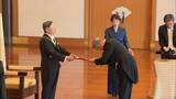 「「春の叙勲」天皇陛下が勲章授与　佐藤勉元総務大臣らに旭日大綬章　外国人受章者には英語で感謝を伝えられる」の画像1