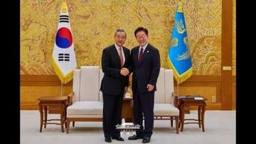 韓国大統領　中国外相と会談　北朝鮮問題をめぐり緊密な意思疎通の継続求める