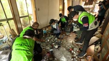 熊本地震あすで1カ月　被災地支えるボランティア　自宅避難者の実態把握も今後の課題