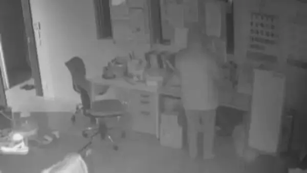 「住む家なく車中泊がしたくて」手慣れた様子で警備会社に忍び込み…盗んだ車で再び戻り新たな車窃盗　元従業員の男（65）逮捕　福岡市