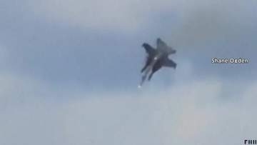 アメリカ軍2機が衝突し墜落　空軍基地で航空ショーの最中　搭乗者4人全員がパラシュートで間一髪の脱出劇　アイダホ州