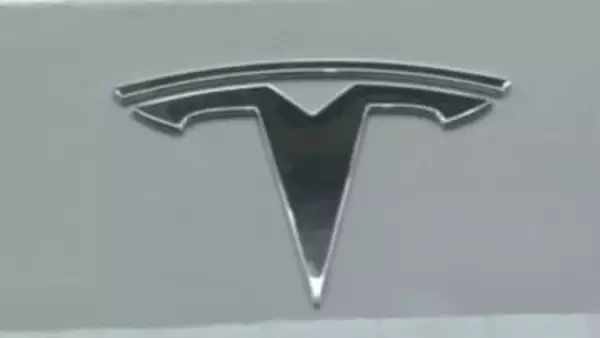 アメリカ・テスラの最終利益が6割減　2025年10月～12月期　税制優遇廃止でEV販売減少　今後はAIを成長戦略の中心に