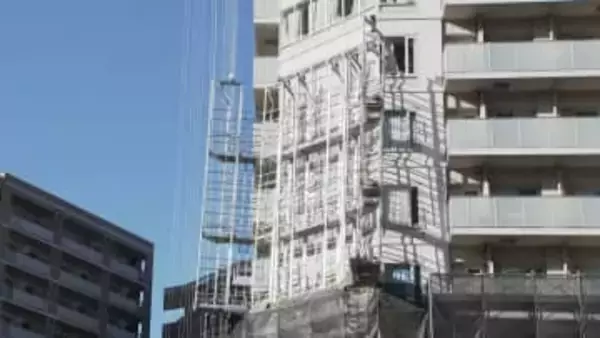 関東で暴風　東京・中央区でマンション外壁近くの足場崩れる　桜の開花予想都心は21日　北日本は大雪で受験生に影響