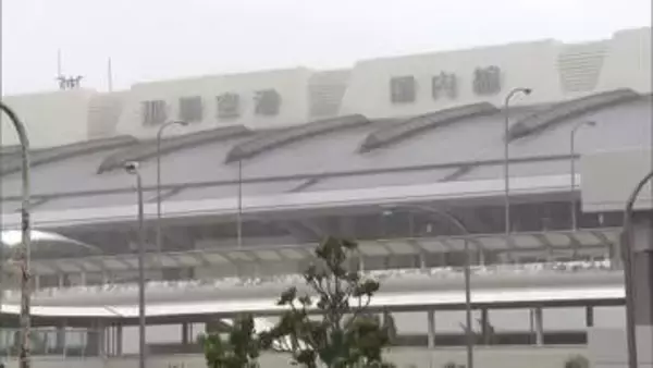 【中継】台風13号が夏休みの沖縄直撃　強風で70代転倒し頭部出血など4人ケガ　那覇空港は終日閉鎖、交通機関も運休