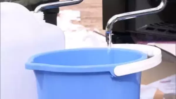 寒波の影響で箱根と静岡・伊東で断水発生　復旧作業続く　祝日の温泉宿などに影響