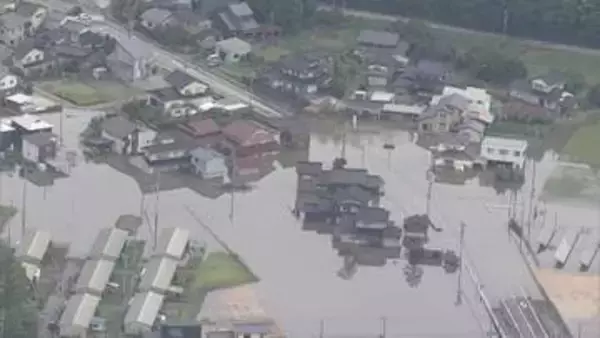 石川・富山あす再び記録的大雨に警戒　豪雨で冠水した街　“孤立”続く集落も　収穫間近の水田「たぶん全滅や」