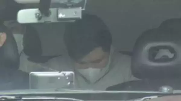 「予約キャンセルで賠償金」とウソ…マッチングアプリで男性誘い出し現金やネックレス詐取か、公開手配の28歳男を逮捕