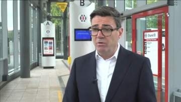 イギリスのバーナム首相　トランプ大統領の補佐官装う人物とメッセージやり取りか　英報道