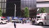 「GINZA SIXスプレー噴射で19人搬送　犯人は逃走　多数の消防車両、トリアージに専門家「地下鉄サリン彷彿させる思い切った対応」」の画像1