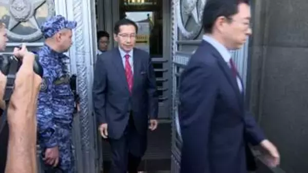 日本大使がロシア外務省へ　プーチン氏 北方領土訪問めぐり